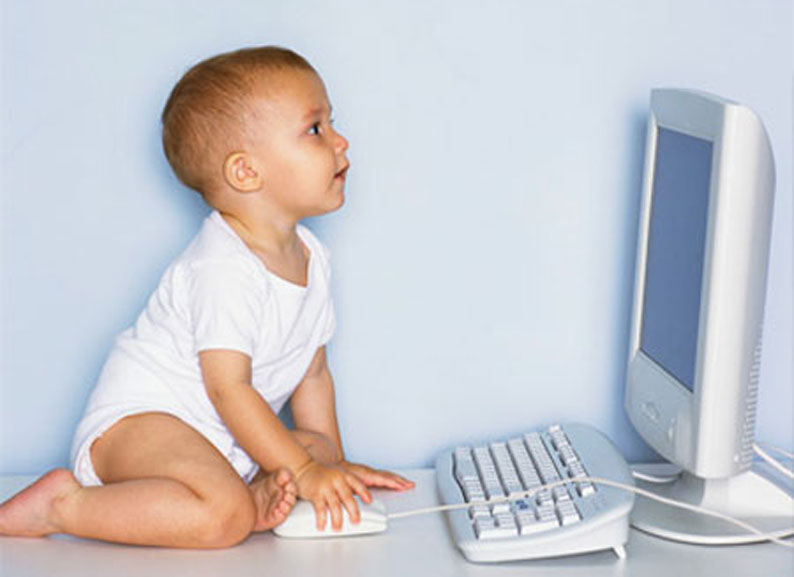 Грудной ребенок и компьютер