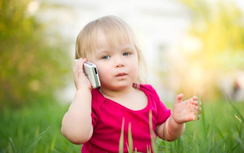 Как уменьшить воздействие излучения сотового телефона на детей