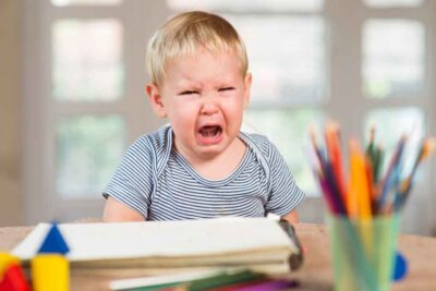 Почему детки плачут: полезная информация и рекомендации